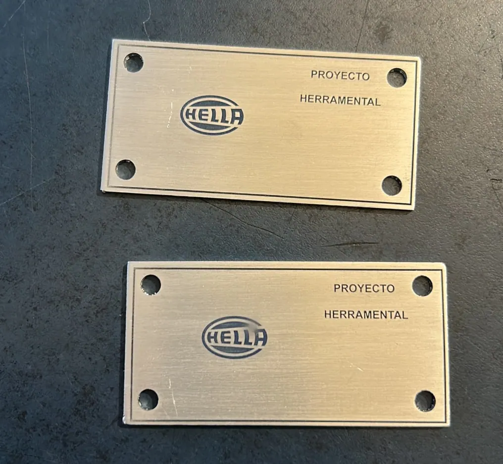Placas de aluminio cepillado para identificar herramentales